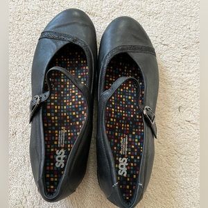 SAS brand non slip, leather work shoe with buckle closure. Excellent condition.